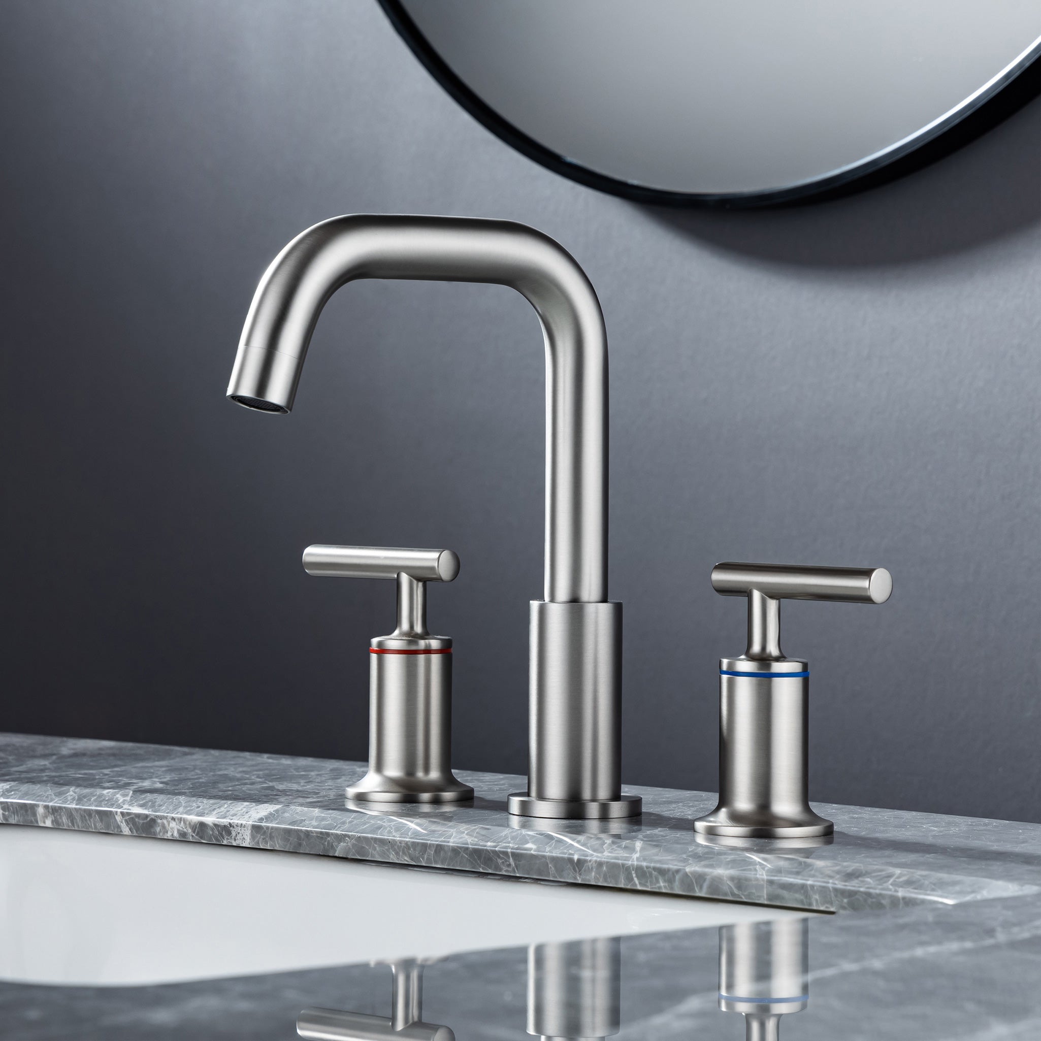 Widespread Faucet 2-handle Bathroom Faucet with Drain Assembly RX83009